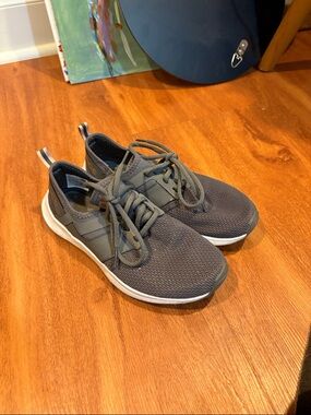 New Balance Women’s Gray Knit Lace-Up Sneakers with White Midsole